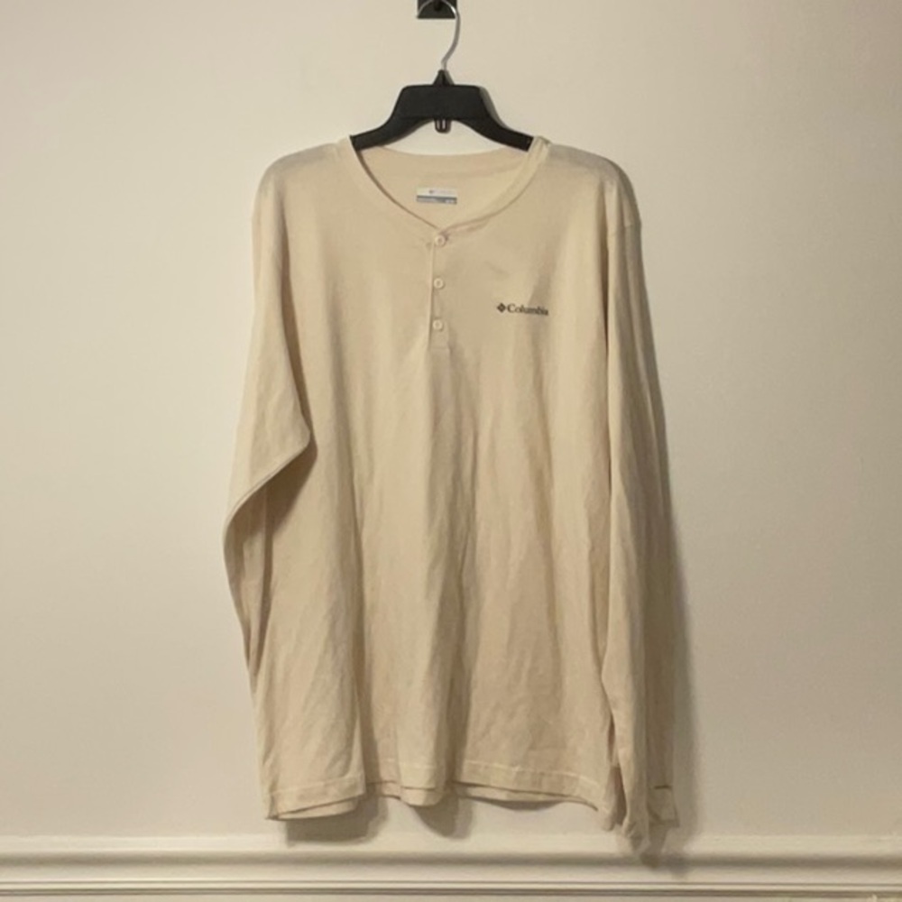 Columbia Men's Beige Long Sleeve Henley